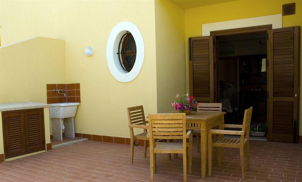 Residence Eneide Valderice Exterior foto