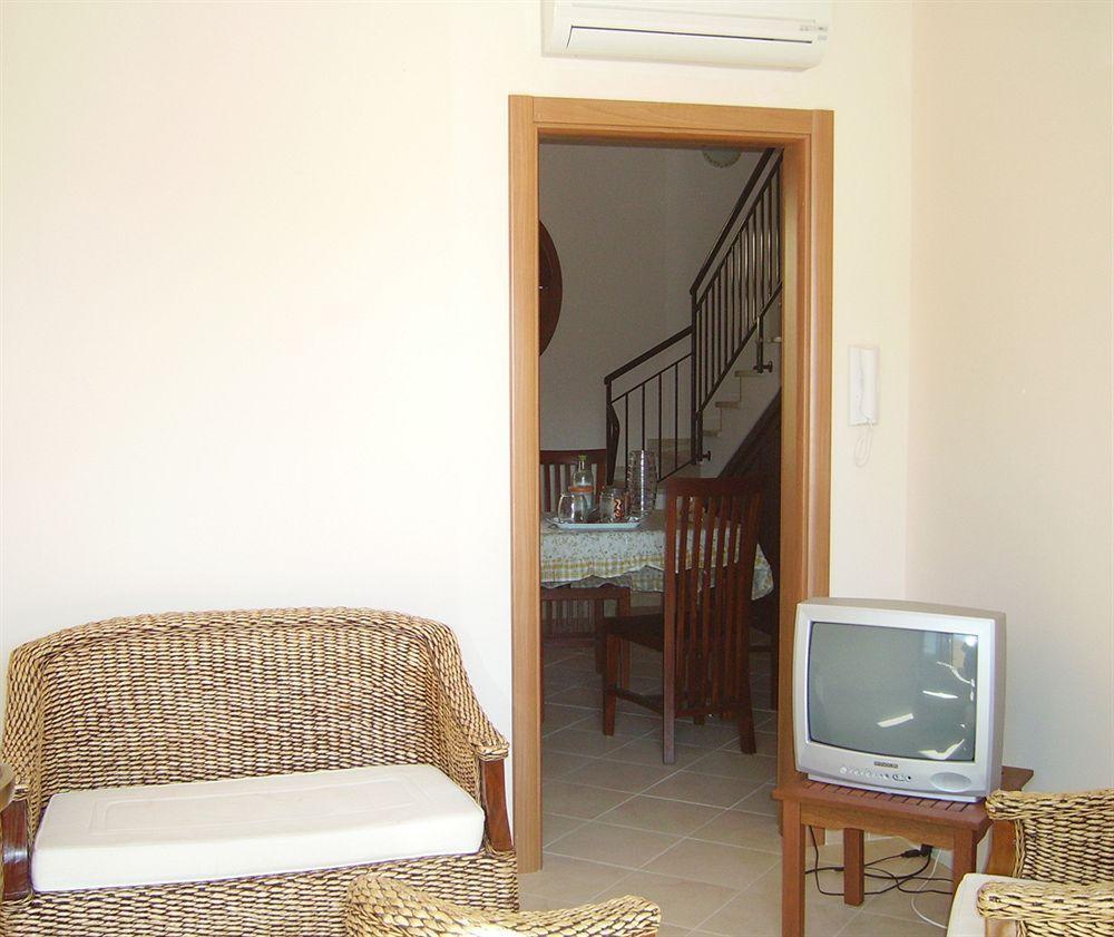 Residence Eneide Valderice Exterior foto